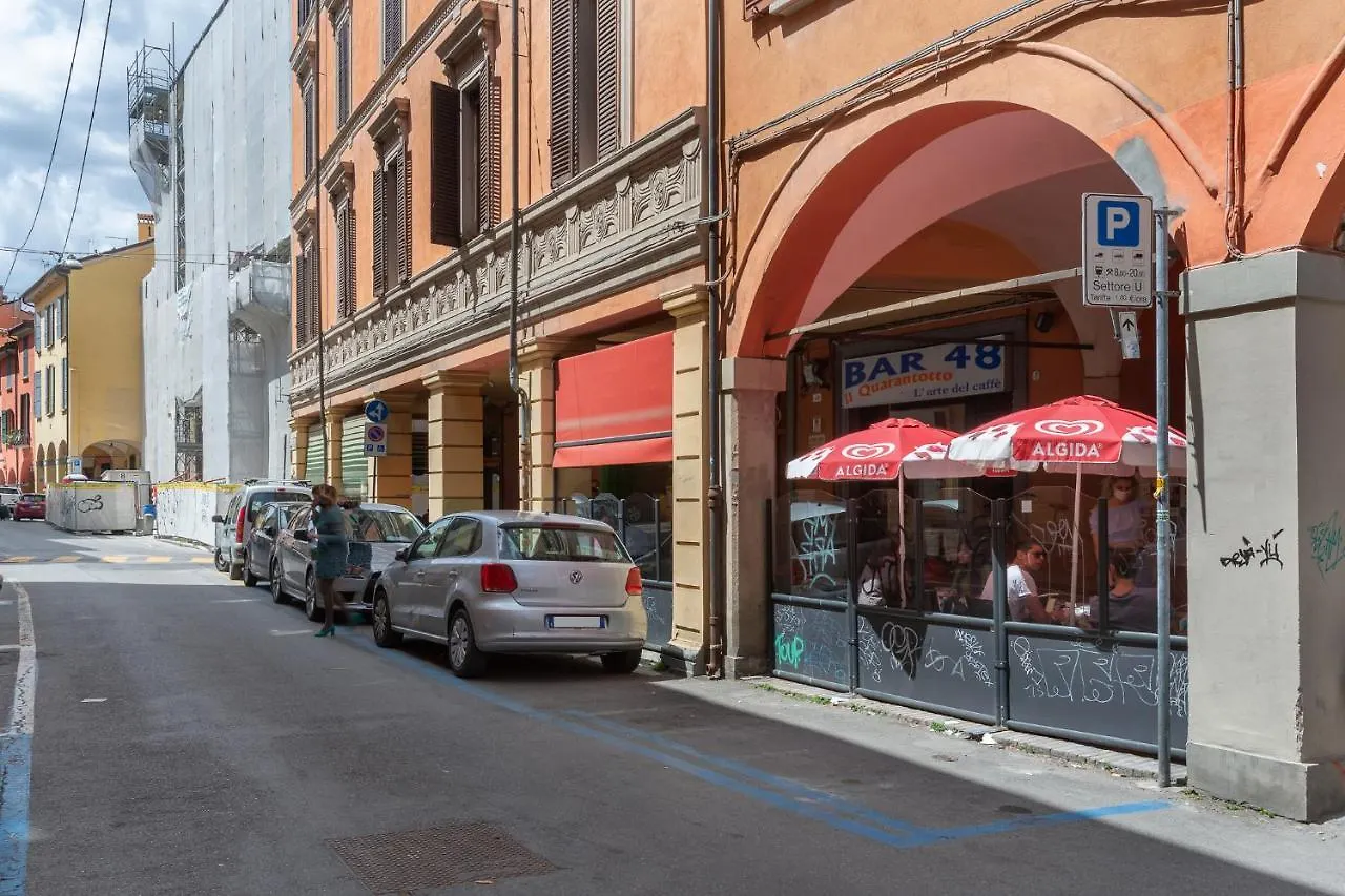Bologna Tra Centro E Universita' Apartment 0*,